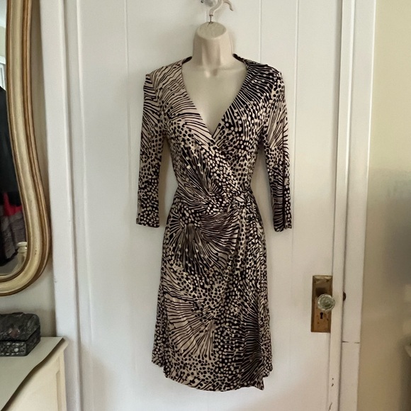 EUC | Trina Turk Geometric Print Wrap Dress!! - Picture 1 of 9